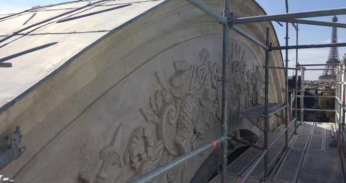Restauration du Grand Arc sculpté de la façade nord (chantier) - Invalides (...)