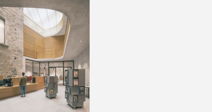 Villefranche-de-Rouergue_Reconversion d'un immeuble médiéval en pôle (…)