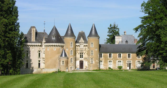 Restauration d'un château des XVI,XVIII,et XIXéme siècle dans le Berry (36)